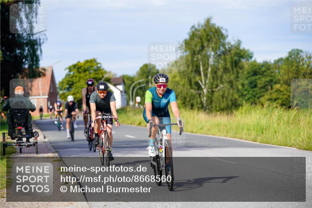 31.08.2025 - Elbe Triathlon Hamburg Michael Burmester http://msf.ph/oto/8668560 31.08.2025 09:48:01 Radfahren 285, 315, 528, 568, 781, 790, 901 meine-sportfotos.de