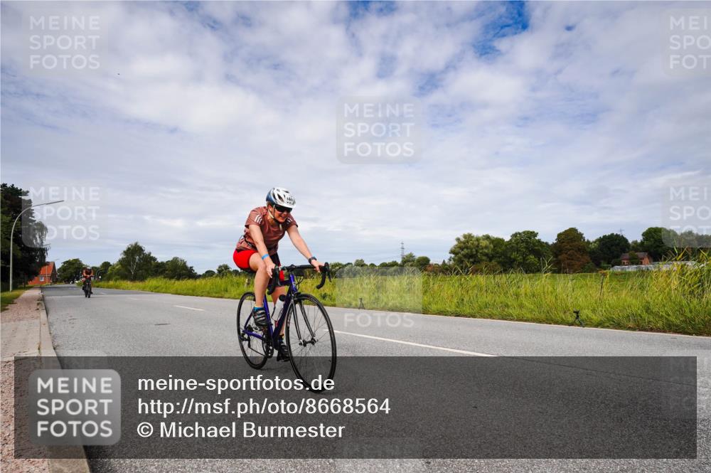 31.08.2025 - Elbe Triathlon Hamburg Michael Burmester http://msf.ph/oto/8668564 31.08.2025 11:17:03 Radfahren 1441, 1588 meine-sportfotos.de