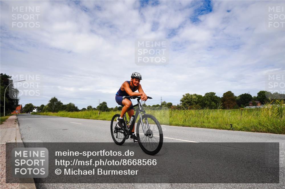 31.08.2025 - Elbe Triathlon Hamburg Michael Burmester http://msf.ph/oto/8668566 31.08.2025 11:17:06 Radfahren 1441, 1588 meine-sportfotos.de