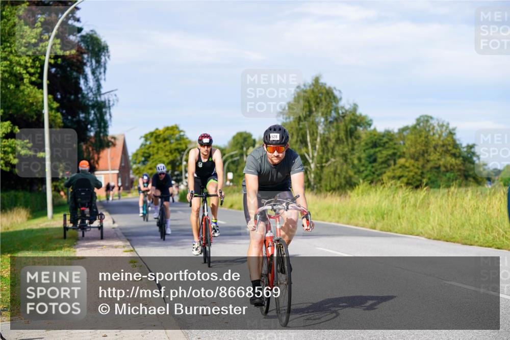 31.08.2025 - Elbe Triathlon Hamburg Michael Burmester http://msf.ph/oto/8668569 31.08.2025 09:48:02 Radfahren 285, 315, 528, 568, 781, 790, 901 meine-sportfotos.de