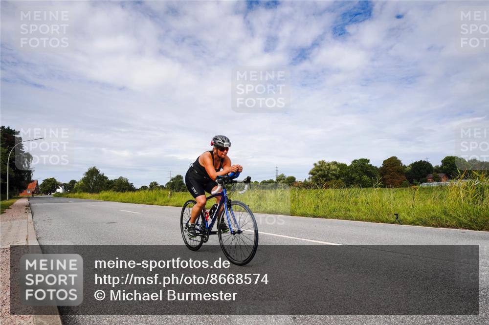 31.08.2025 - Elbe Triathlon Hamburg Michael Burmester http://msf.ph/oto/8668574 31.08.2025 11:17:33 Radfahren 1490, 1592 meine-sportfotos.de