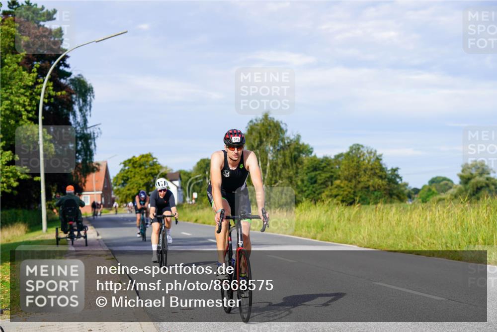 31.08.2025 - Elbe Triathlon Hamburg Michael Burmester http://msf.ph/oto/8668575 31.08.2025 09:48:03 Radfahren 285, 315, 528, 568, 781, 901 meine-sportfotos.de
