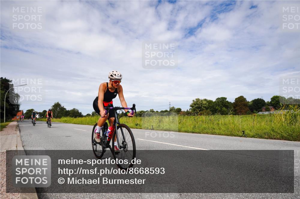 31.08.2025 - Elbe Triathlon Hamburg Michael Burmester http://msf.ph/oto/8668593 31.08.2025 11:18:21 Radfahren 1399, 1426, 1459, 1512, 1519 meine-sportfotos.de