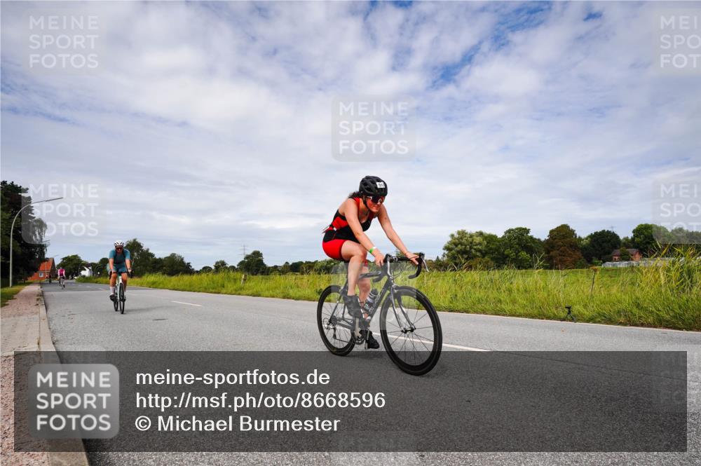 31.08.2025 - Elbe Triathlon Hamburg Michael Burmester http://msf.ph/oto/8668596 31.08.2025 11:18:22 Radfahren 1399, 1426, 1512, 1519 meine-sportfotos.de