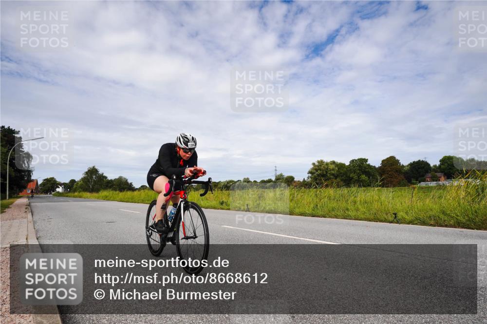 31.08.2025 - Elbe Triathlon Hamburg Michael Burmester http://msf.ph/oto/8668612 31.08.2025 11:18:53 Radfahren 1394, 1452 meine-sportfotos.de