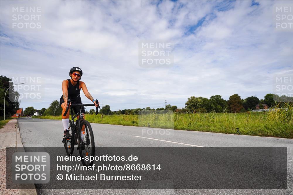 31.08.2025 - Elbe Triathlon Hamburg Michael Burmester http://msf.ph/oto/8668614 31.08.2025 11:19:00 Radfahren 1397, 1452 meine-sportfotos.de