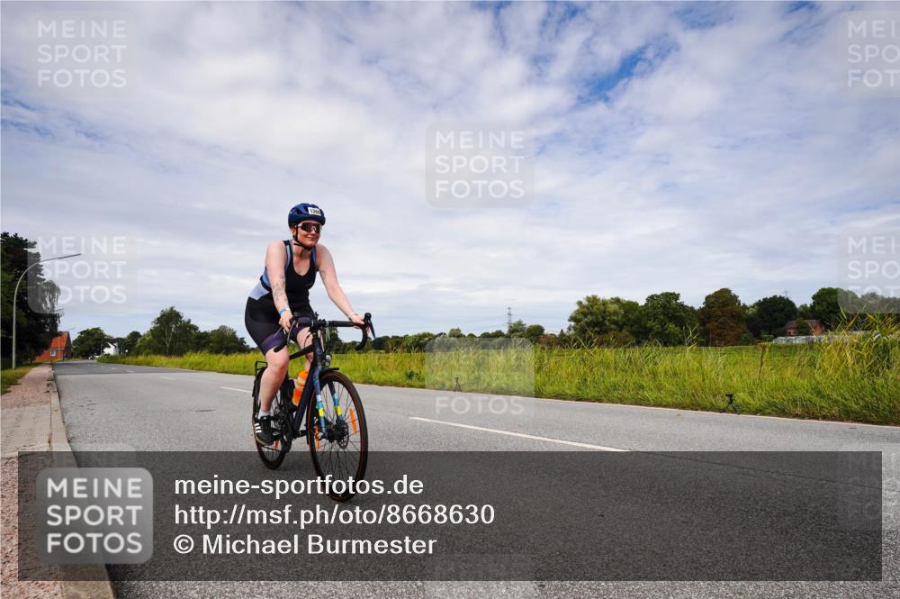 31.08.2025 - Elbe Triathlon Hamburg Michael Burmester http://msf.ph/oto/8668630 31.08.2025 11:19:34 Radfahren 1368 meine-sportfotos.de