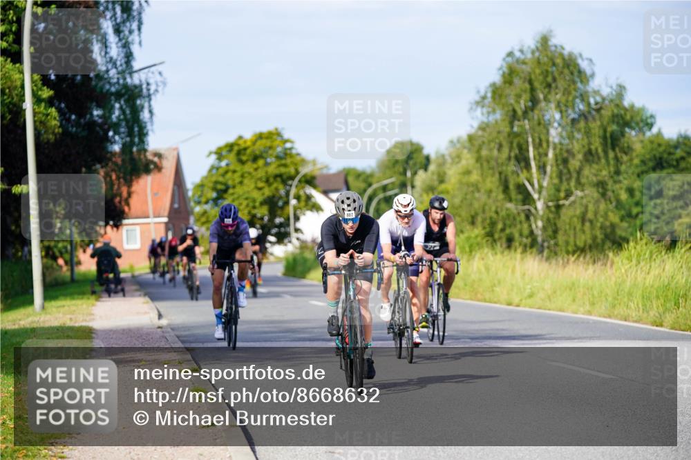 31.08.2025 - Elbe Triathlon Hamburg Michael Burmester http://msf.ph/oto/8668632 31.08.2025 09:48:18 Radfahren 440, 510, 577, 618, 713, 746, 807, 902 meine-sportfotos.de