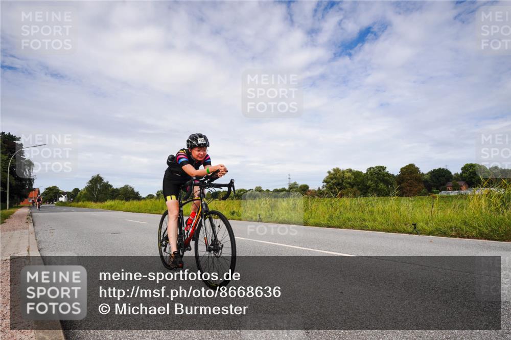 31.08.2025 - Elbe Triathlon Hamburg Michael Burmester http://msf.ph/oto/8668636 31.08.2025 11:20:04 Radfahren 1453, 1530, 1572 meine-sportfotos.de