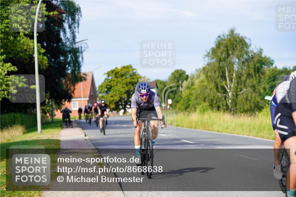 31.08.2025 - Elbe Triathlon Hamburg Michael Burmester http://msf.ph/oto/8668638 31.08.2025 09:48:20 Radfahren 291, 510, 577, 654, 713, 746, 807, 902 meine-sportfotos.de