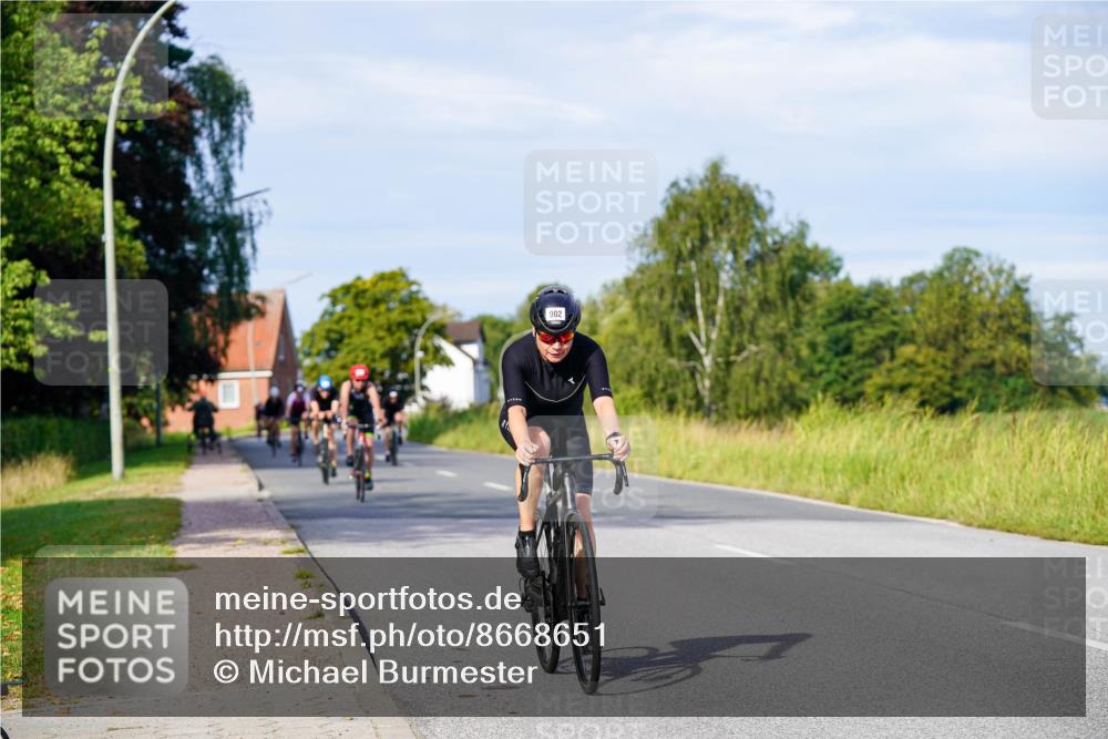 31.08.2025 - Elbe Triathlon Hamburg Michael Burmester http://msf.ph/oto/8668651 31.08.2025 09:48:23 Radfahren 291, 510, 547, 577, 654, 713, 746, 902, 903 meine-sportfotos.de
