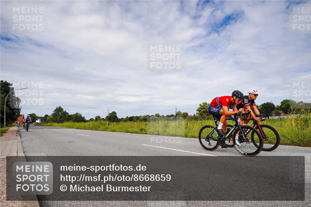 31.08.2025 - Elbe Triathlon Hamburg Michael Burmester http://msf.ph/oto/8668659 31.08.2025 11:20:47 Radfahren 1349, 1507, 1523 meine-sportfotos.de