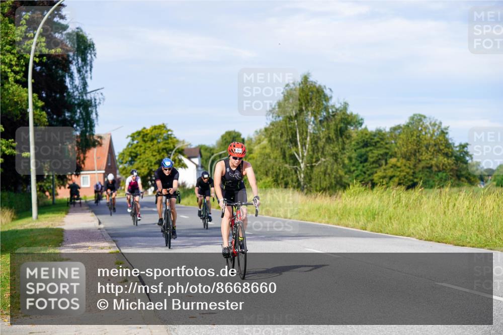 31.08.2025 - Elbe Triathlon Hamburg Michael Burmester http://msf.ph/oto/8668660 31.08.2025 09:48:26 Radfahren 291, 547, 654, 844, 902, 903 meine-sportfotos.de