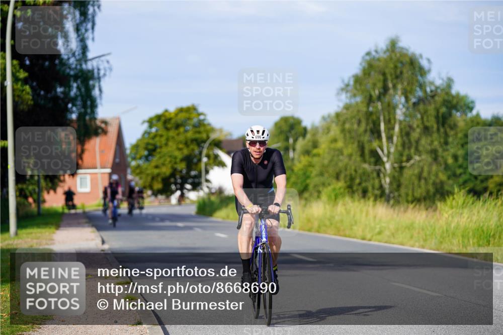 31.08.2025 - Elbe Triathlon Hamburg Michael Burmester http://msf.ph/oto/8668690 31.08.2025 09:48:39 Radfahren 322, 441, 515, 696, 878 meine-sportfotos.de