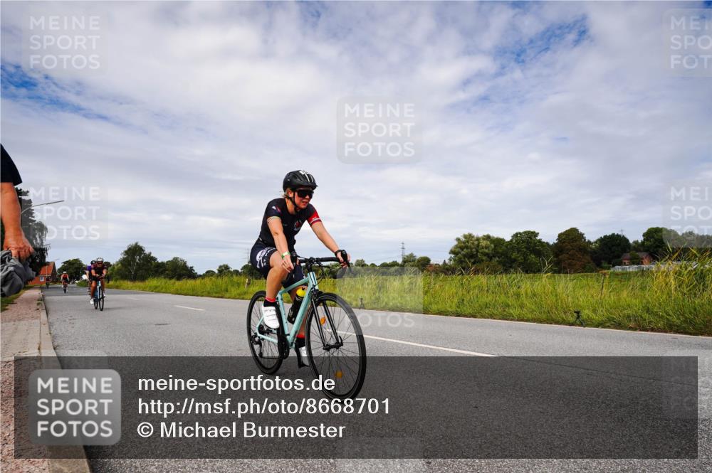 31.08.2025 - Elbe Triathlon Hamburg Michael Burmester http://msf.ph/oto/8668701 31.08.2025 11:22:15 Radfahren 1510, 1521, 1527, 1529, 1532, 1581, 1595 meine-sportfotos.de