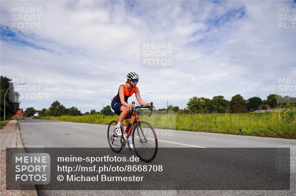 31.08.2025 - Elbe Triathlon Hamburg Michael Burmester http://msf.ph/oto/8668708 31.08.2025 11:22:19 Radfahren 1521, 1527, 1542, 1581, 1595 meine-sportfotos.de