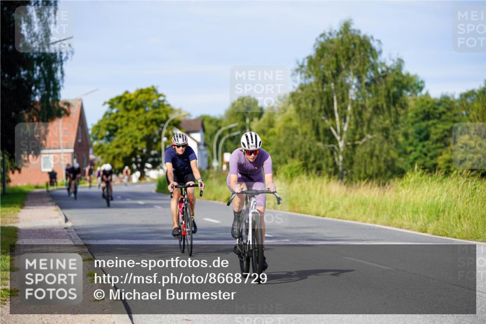 31.08.2025 - Elbe Triathlon Hamburg Michael Burmester http://msf.ph/oto/8668729 31.08.2025 09:48:52 Radfahren 742, 856, 920, 921, 931 meine-sportfotos.de