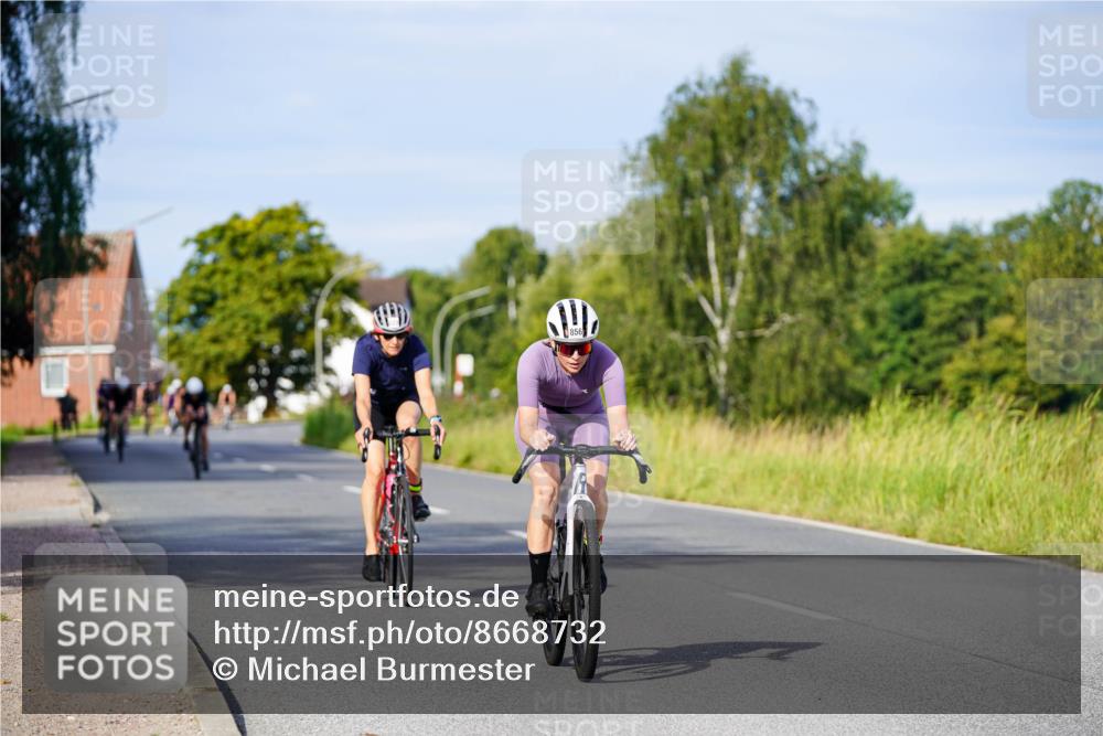 31.08.2025 - Elbe Triathlon Hamburg Michael Burmester http://msf.ph/oto/8668732 31.08.2025 09:48:52 Radfahren 742, 856, 920, 921, 931 meine-sportfotos.de