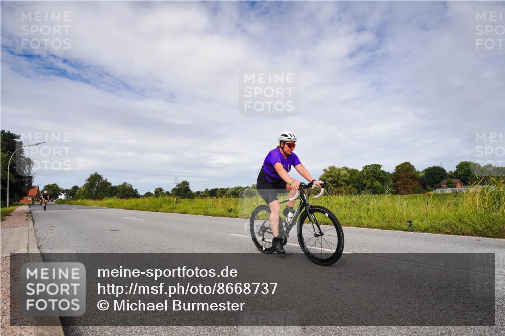 31.08.2025 - Elbe Triathlon Hamburg Michael Burmester http://msf.ph/oto/8668737 31.08.2025 11:24:15 Radfahren 1524, 1554, 1611 meine-sportfotos.de