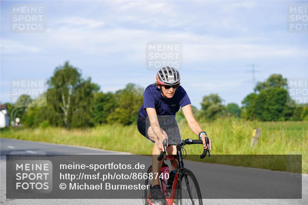 31.08.2025 - Elbe Triathlon Hamburg Michael Burmester http://msf.ph/oto/8668740 31.08.2025 09:48:54 Radfahren 822, 842, 856, 920, 921 meine-sportfotos.de