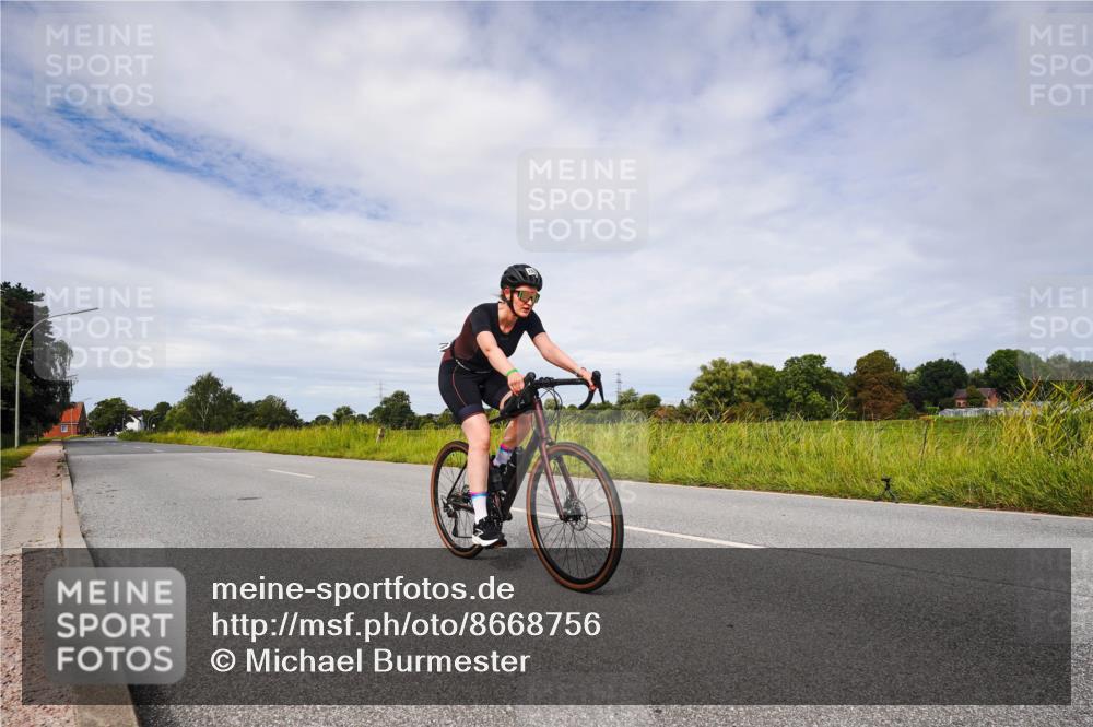 31.08.2025 - Elbe Triathlon Hamburg Michael Burmester http://msf.ph/oto/8668756 31.08.2025 11:24:53 Radfahren 1556, 1593 meine-sportfotos.de