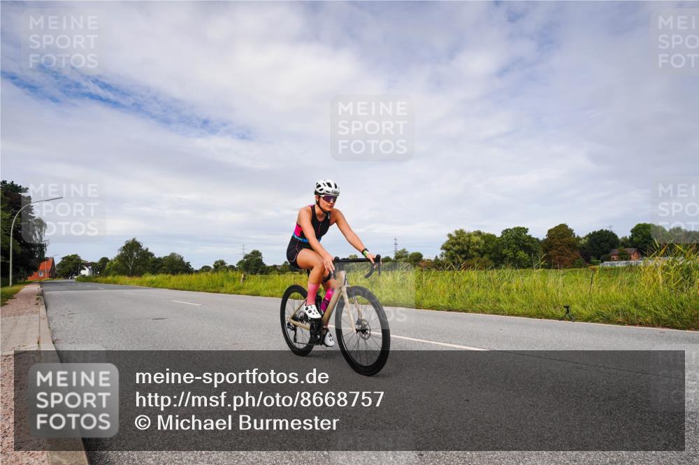 31.08.2025 - Elbe Triathlon Hamburg Michael Burmester http://msf.ph/oto/8668757 31.08.2025 11:25:11 Radfahren 1582 meine-sportfotos.de