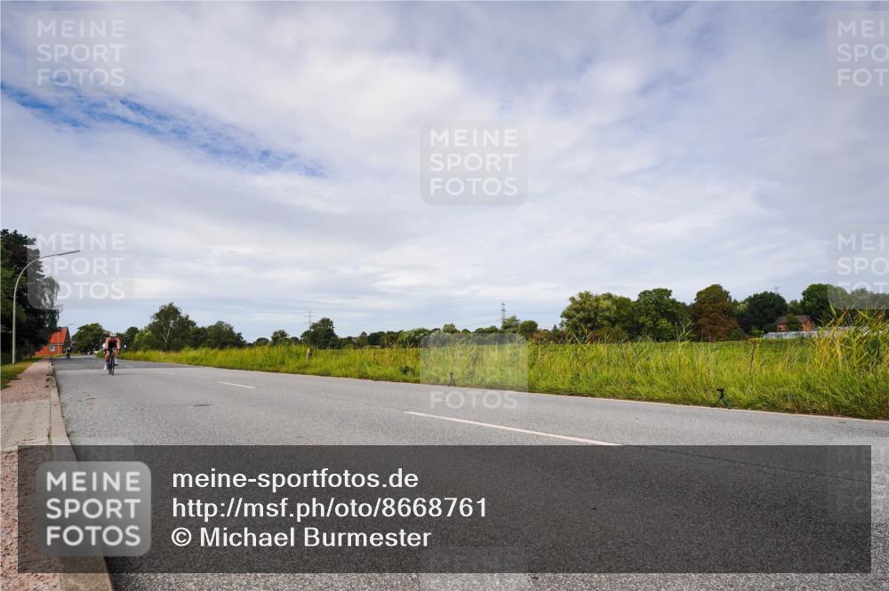 31.08.2025 - Elbe Triathlon Hamburg Michael Burmester http://msf.ph/oto/8668761 31.08.2025 11:25:32 Radfahren 1541 meine-sportfotos.de