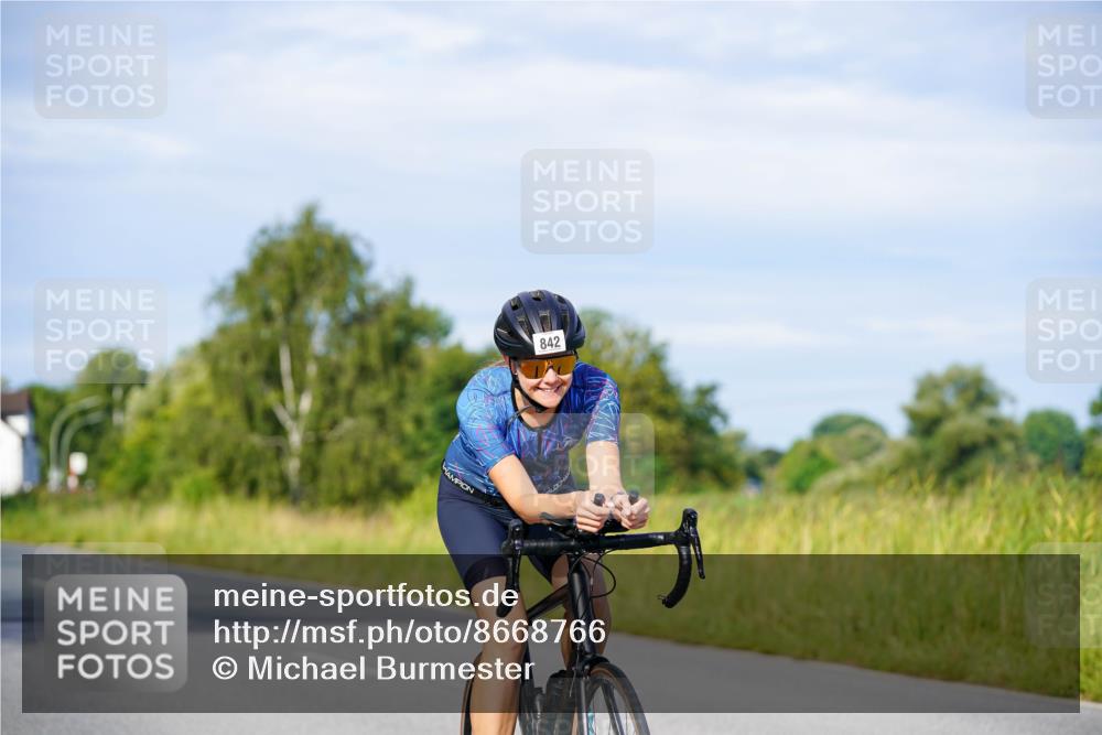 31.08.2025 - Elbe Triathlon Hamburg Michael Burmester http://msf.ph/oto/8668766 31.08.2025 09:49:01 Radfahren 319, 428, 532, 726, 727, 822, 842 meine-sportfotos.de