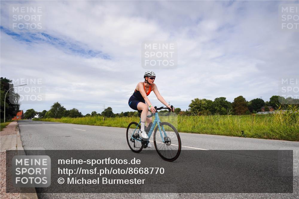 31.08.2025 - Elbe Triathlon Hamburg Michael Burmester http://msf.ph/oto/8668770 31.08.2025 11:25:49 Radfahren 1579, 1605 meine-sportfotos.de