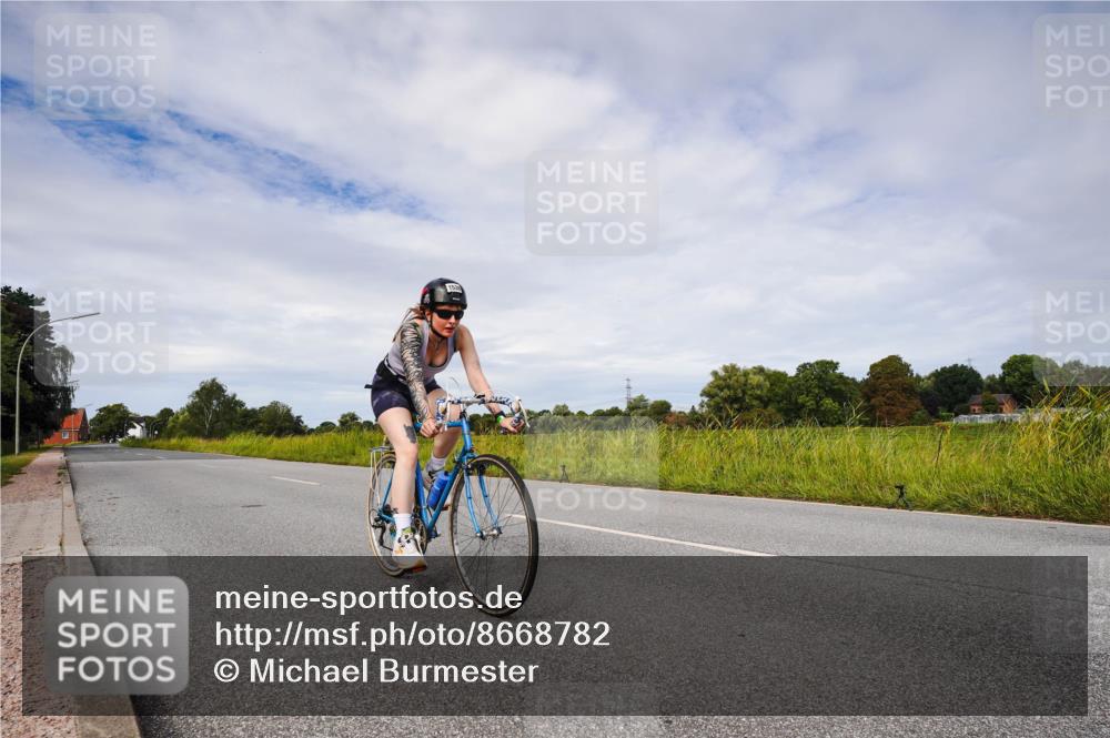 31.08.2025 - Elbe Triathlon Hamburg Michael Burmester http://msf.ph/oto/8668782 31.08.2025 11:27:03 Radfahren 1538 meine-sportfotos.de