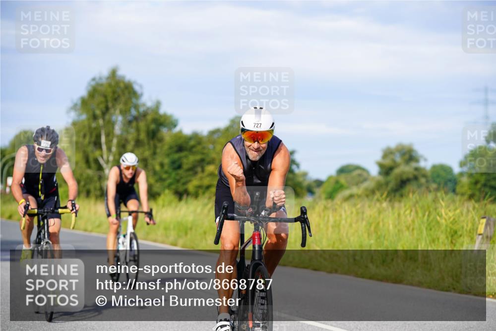 31.08.2025 - Elbe Triathlon Hamburg Michael Burmester http://msf.ph/oto/8668787 31.08.2025 09:49:06 Radfahren 319, 428, 532, 614, 726, 727 meine-sportfotos.de
