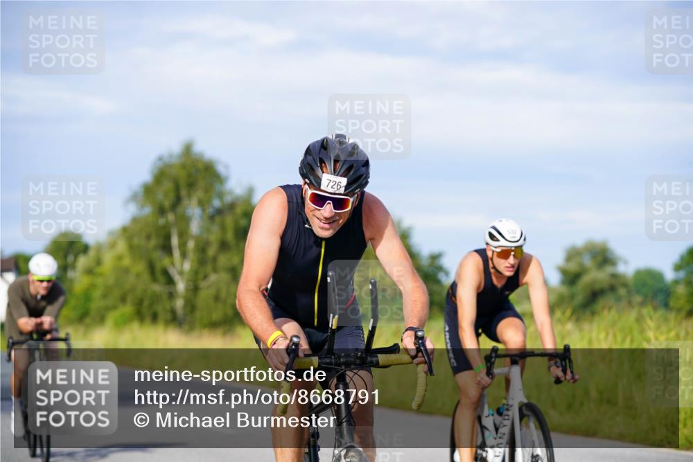 31.08.2025 - Elbe Triathlon Hamburg Michael Burmester http://msf.ph/oto/8668791 31.08.2025 09:49:06 Radfahren 319, 428, 532, 614, 726, 727 meine-sportfotos.de