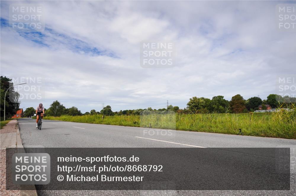 31.08.2025 - Elbe Triathlon Hamburg Michael Burmester http://msf.ph/oto/8668792 31.08.2025 11:27:40 Radfahren 1513 meine-sportfotos.de