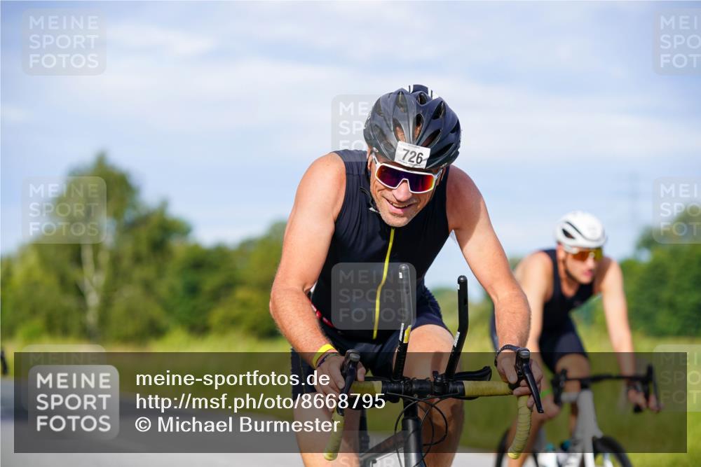 31.08.2025 - Elbe Triathlon Hamburg Michael Burmester http://msf.ph/oto/8668795 31.08.2025 09:49:07 Radfahren 319, 428, 532, 614, 710, 726, 727 meine-sportfotos.de