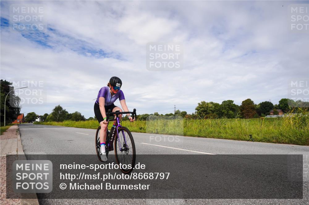 31.08.2025 - Elbe Triathlon Hamburg Michael Burmester http://msf.ph/oto/8668797 31.08.2025 11:28:04 Radfahren 1509 meine-sportfotos.de