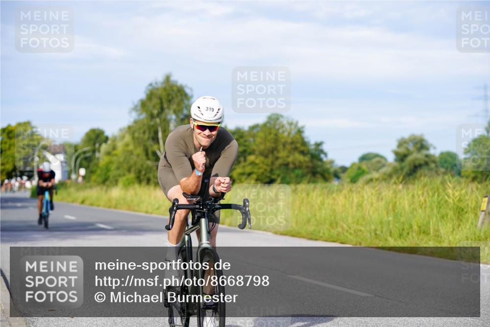 31.08.2025 - Elbe Triathlon Hamburg Michael Burmester http://msf.ph/oto/8668798 31.08.2025 09:49:07 Radfahren 319, 428, 532, 614, 710, 726, 727 meine-sportfotos.de