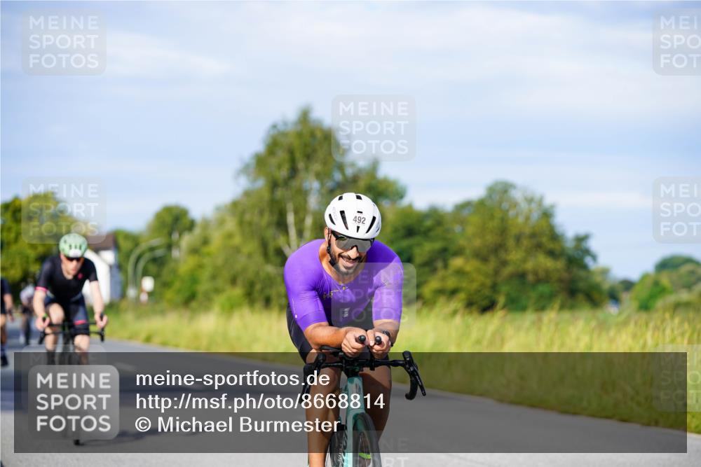 31.08.2025 - Elbe Triathlon Hamburg Michael Burmester http://msf.ph/oto/8668814 31.08.2025 09:49:16 Radfahren 330, 412, 416, 468, 492, 595, 603, 658, 710, 778 meine-sportfotos.de