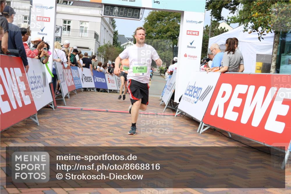 31.08.2025 - 21. Blankeneser Heldenlauf Strokosch-Dieckow http://msf.ph/oto/8668816 31.08.2025 11:14:00 Ziel 3628, 3591, 3370, 3360, 3209 meine-sportfotos.de
