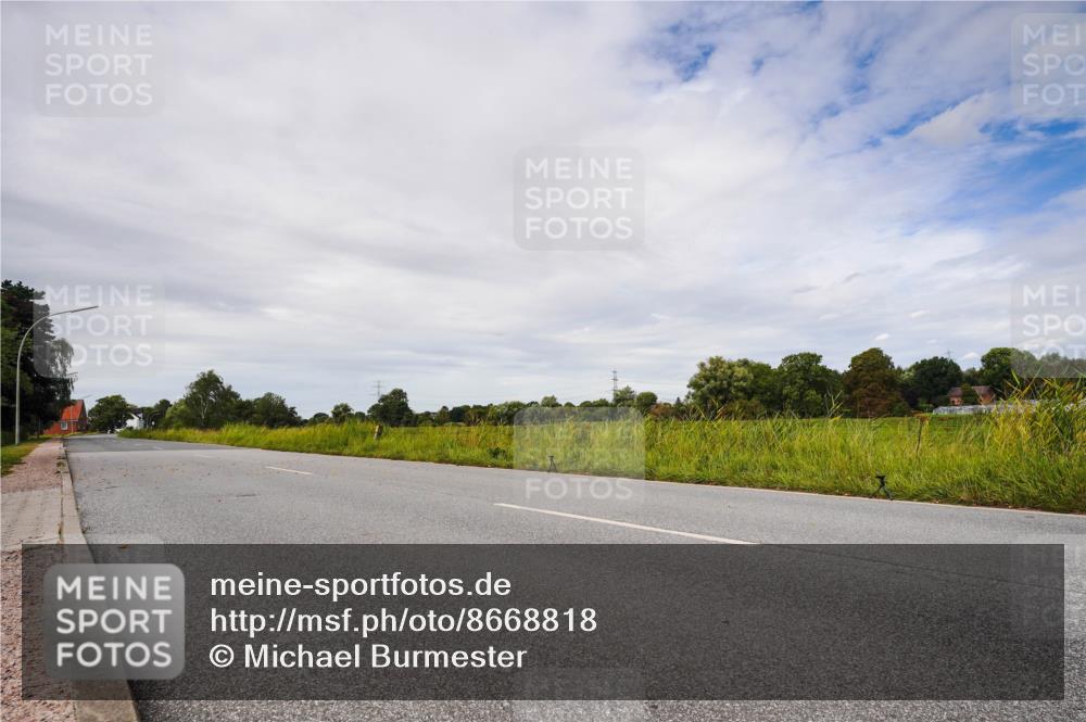 31.08.2025 - Elbe Triathlon Hamburg Michael Burmester http://msf.ph/oto/8668818 31.08.2025 12:06:50 Radfahren  meine-sportfotos.de