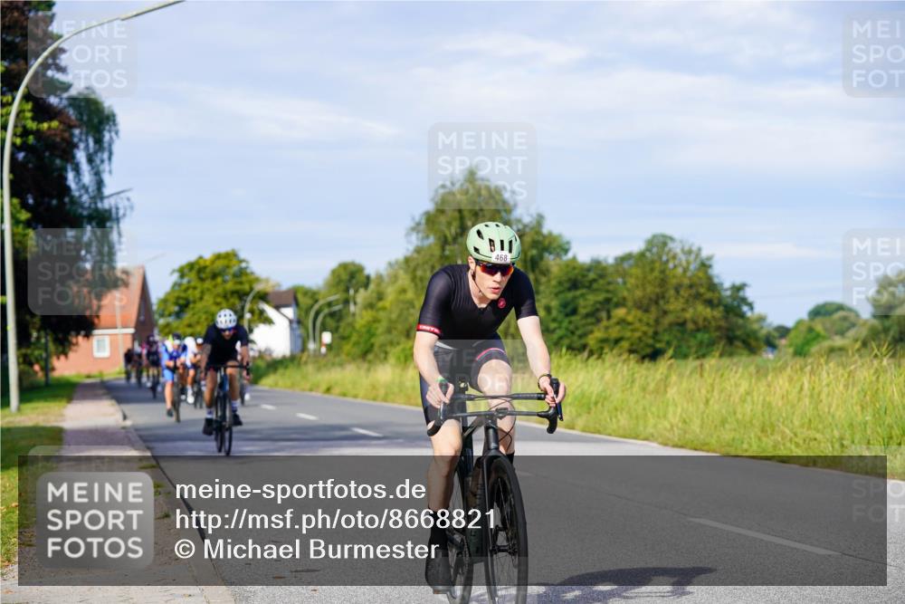 31.08.2025 - Elbe Triathlon Hamburg Michael Burmester http://msf.ph/oto/8668821 31.08.2025 09:49:17 Radfahren 310, 330, 412, 416, 468, 492, 595, 603, 658, 710, 778 meine-sportfotos.de
