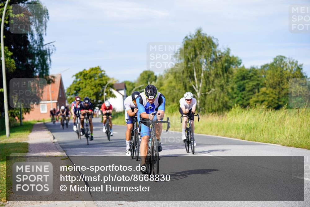31.08.2025 - Elbe Triathlon Hamburg Michael Burmester http://msf.ph/oto/8668830 31.08.2025 09:49:20 Radfahren 173, 310, 330, 412, 416, 468, 595, 603, 658, 762, 778 meine-sportfotos.de