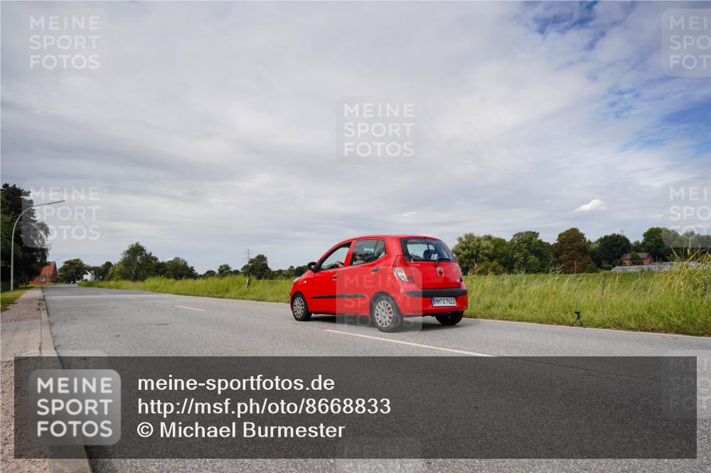 31.08.2025 - Elbe Triathlon Hamburg Michael Burmester http://msf.ph/oto/8668833 31.08.2025 12:09:28 Radfahren  meine-sportfotos.de