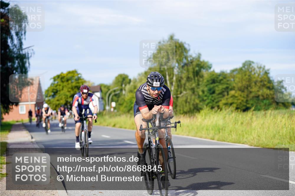 31.08.2025 - Elbe Triathlon Hamburg Michael Burmester http://msf.ph/oto/8668845 31.08.2025 09:49:22 Radfahren 173, 310, 330, 412, 416, 422, 595, 603, 658, 762, 778 meine-sportfotos.de