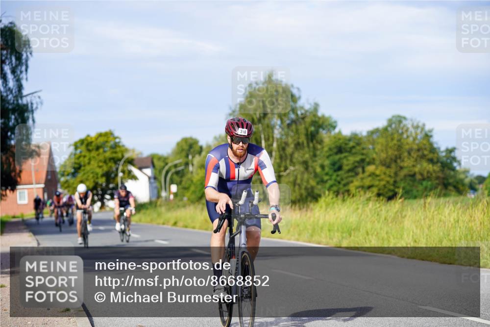 31.08.2025 - Elbe Triathlon Hamburg Michael Burmester http://msf.ph/oto/8668852 31.08.2025 09:49:23 Radfahren 173, 310, 330, 412, 422, 537, 595, 603, 658, 762, 778 meine-sportfotos.de
