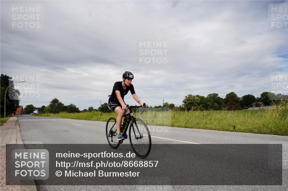 31.08.2025 - Elbe Triathlon Hamburg Michael Burmester http://msf.ph/oto/8668857 31.08.2025 12:17:44 Radfahren 1626 meine-sportfotos.de