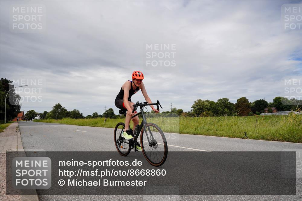 31.08.2025 - Elbe Triathlon Hamburg Michael Burmester http://msf.ph/oto/8668860 31.08.2025 12:17:54 Radfahren 1623 meine-sportfotos.de