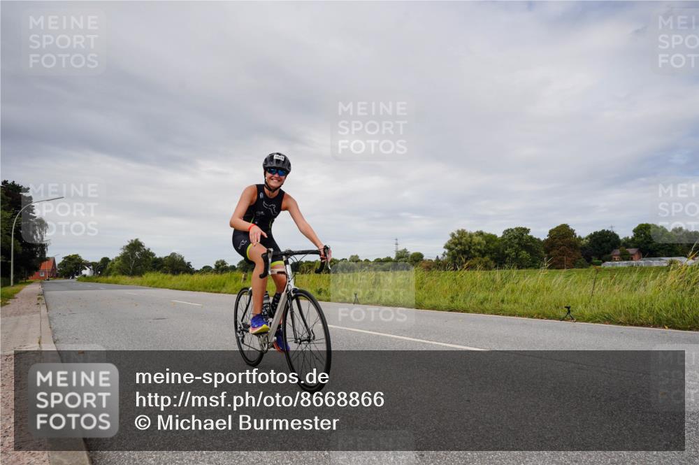 31.08.2025 - Elbe Triathlon Hamburg Michael Burmester http://msf.ph/oto/8668866 31.08.2025 12:20:02 Radfahren 1628 meine-sportfotos.de