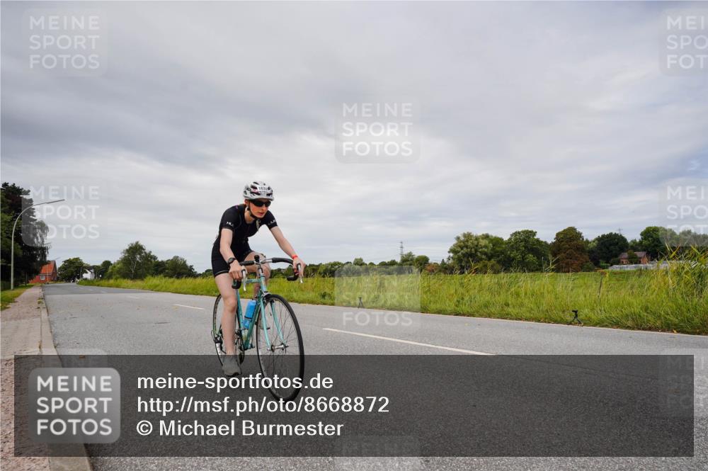 31.08.2025 - Elbe Triathlon Hamburg Michael Burmester http://msf.ph/oto/8668872 31.08.2025 12:21:31 Radfahren 1632 meine-sportfotos.de