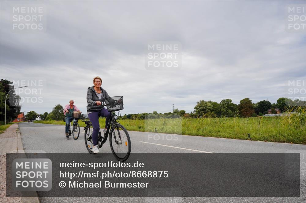 31.08.2025 - Elbe Triathlon Hamburg Michael Burmester http://msf.ph/oto/8668875 31.08.2025 12:22:59 Radfahren 1625 meine-sportfotos.de
