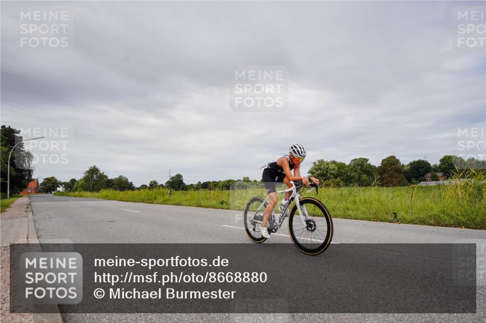 31.08.2025 - Elbe Triathlon Hamburg Michael Burmester http://msf.ph/oto/8668880 31.08.2025 12:23:06 Radfahren 1625 meine-sportfotos.de